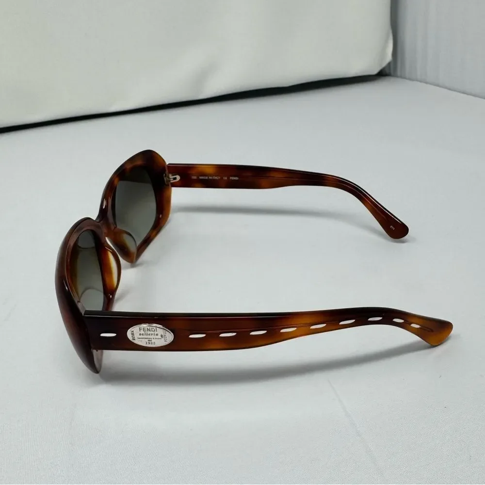 Fendi FS 5182 Sunglasses in light Havana 214